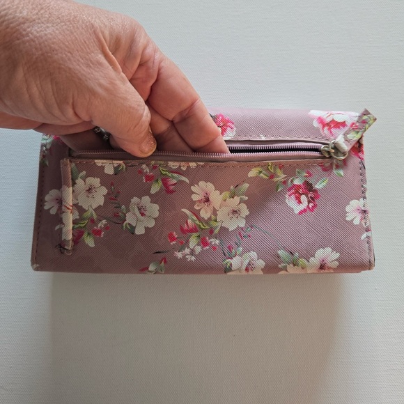 Tahari Pink Floral Print Wallet Clutch Snap Closure Saffiano Style - Picture 4 of 9